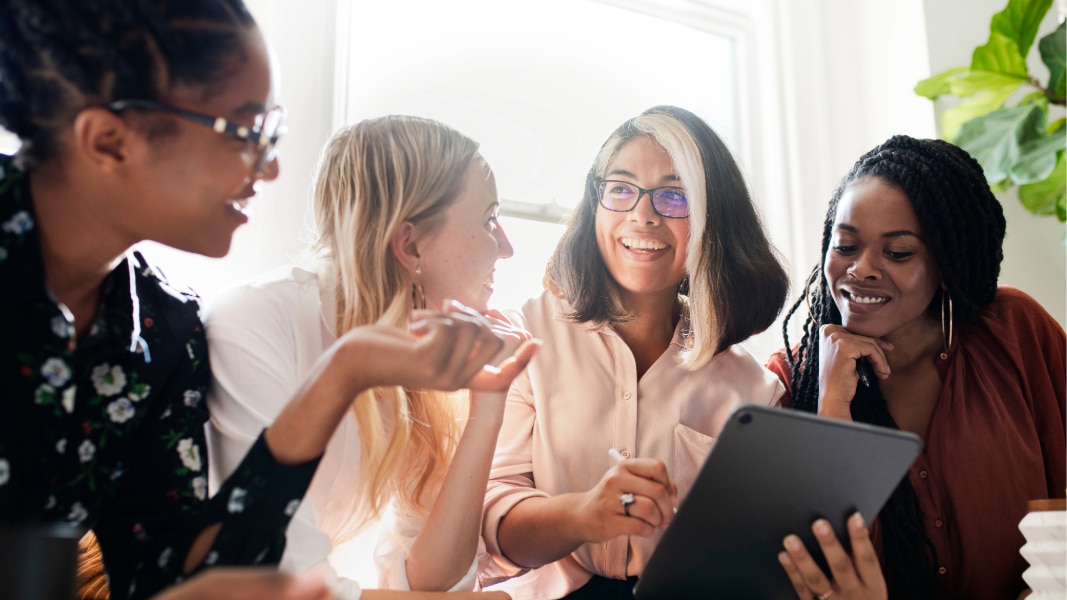 4 Stats That Highlight the Influence of Women in Business & RevOps