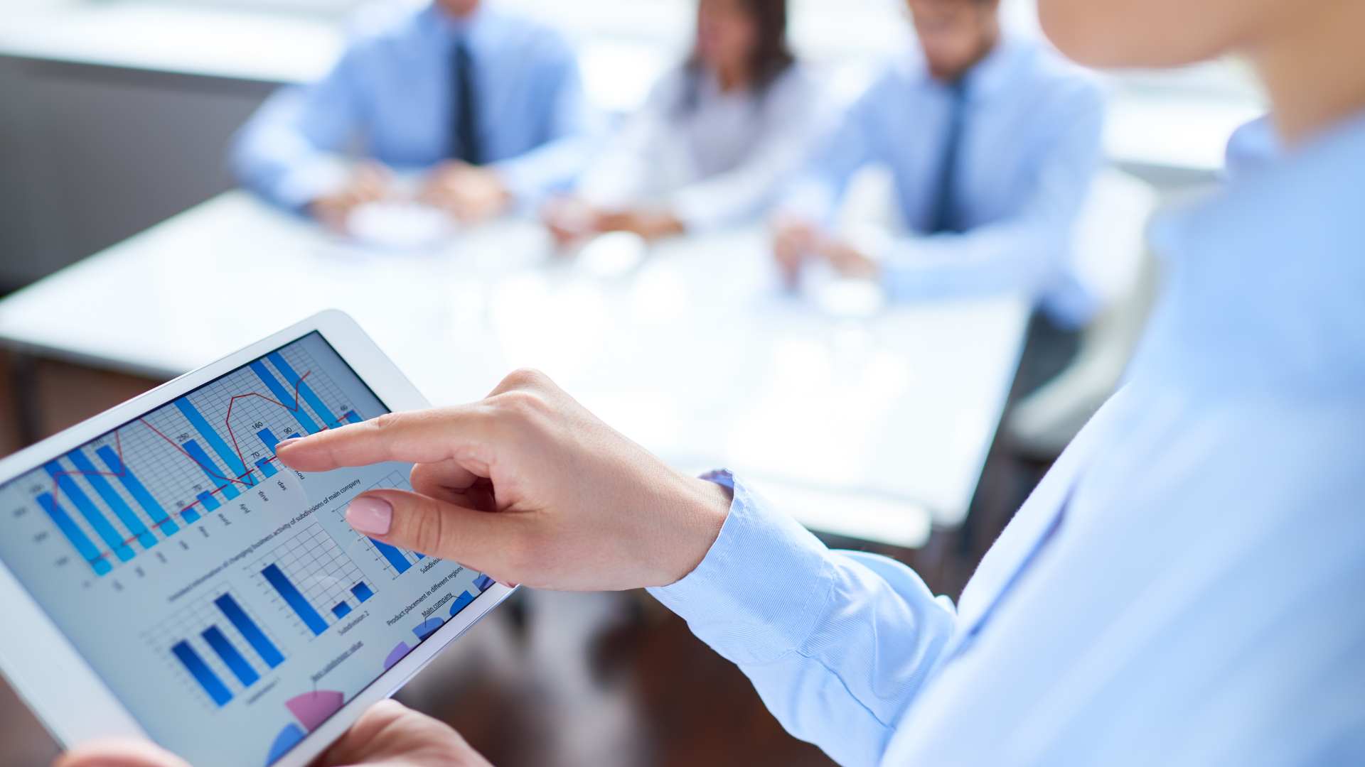 ai eliminating human bias forecasting featured image ai eliminating human bias forecasting featured image