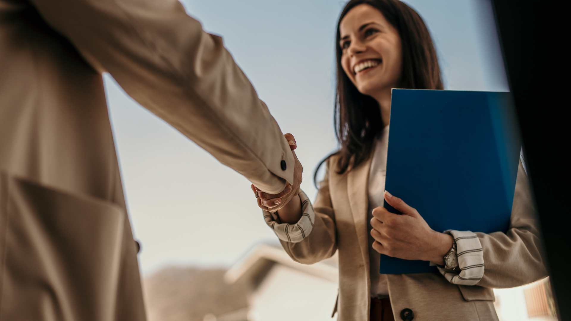 new hire sales compensation featured image new hire sales compensation featured image