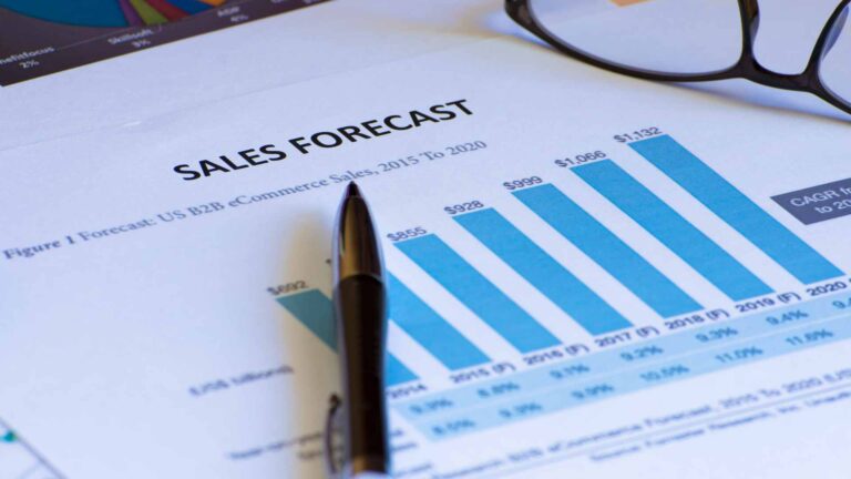 why sales leaders distrust forecasts featured image