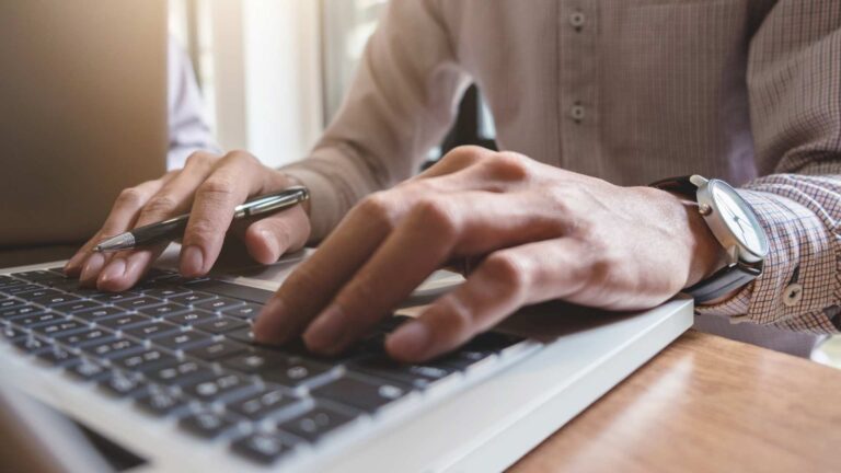 how to create an ai-optimized content asset featured image