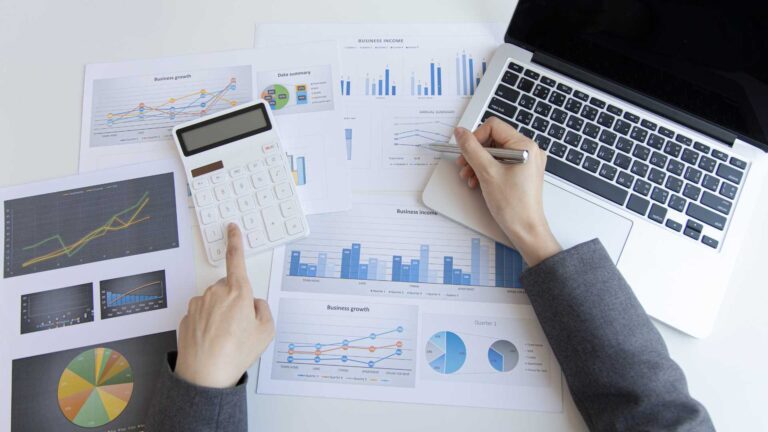 gross revenue retention featured image