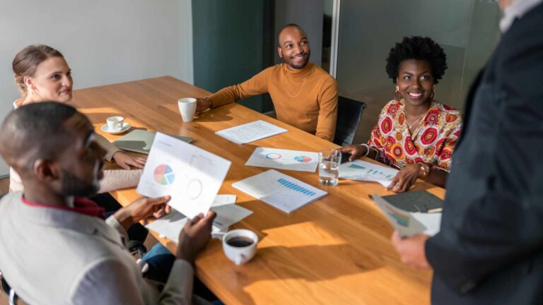 director of revenue operations job description featured image