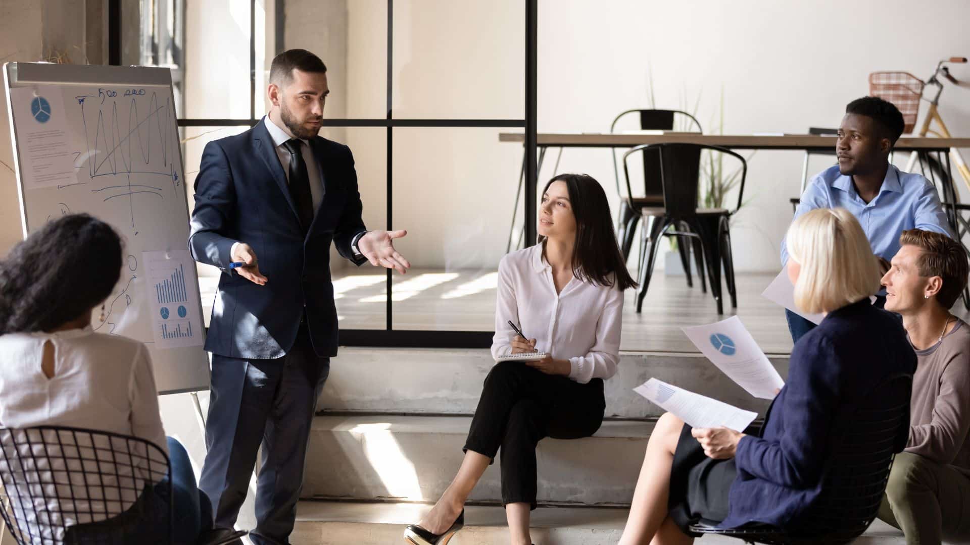 sales forecasting best practices featured image sales forecasting best practices featured image