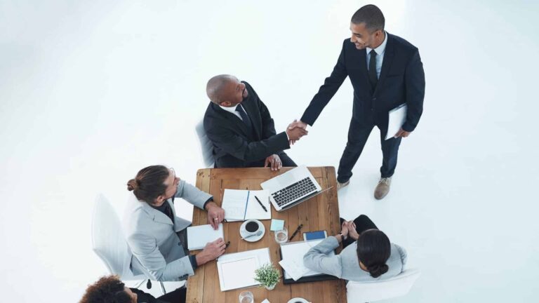 B2B SaaS leadership featured image